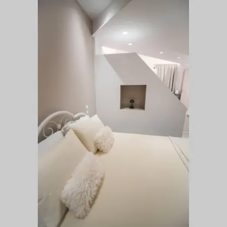 Modern Apt 2@the Historical Center *