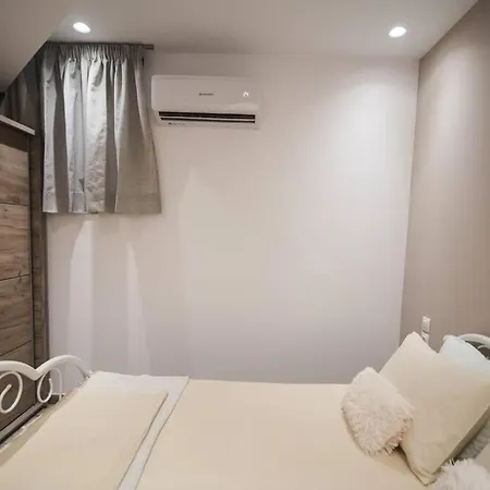 Modern Apt 2@the Historical Center *