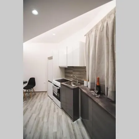 Modern Apt 2@the Historical Center Apartment *